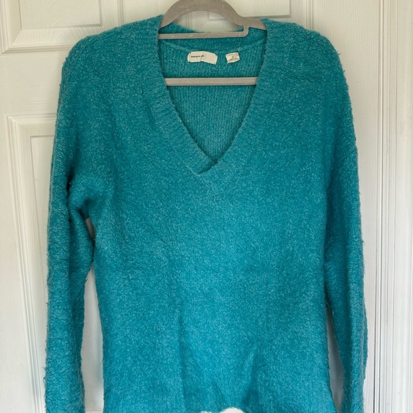 Elegant Turquoise V-Neck Sweater - Picture 1 of 4